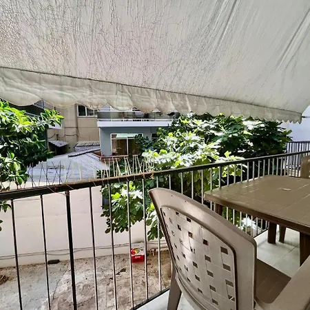 New Clearspace In Near شقة