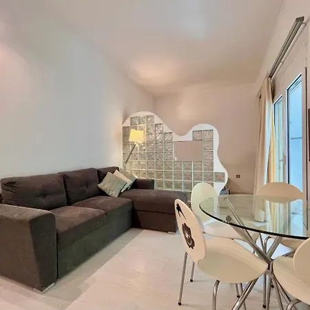 New Clearspace In Near شقة